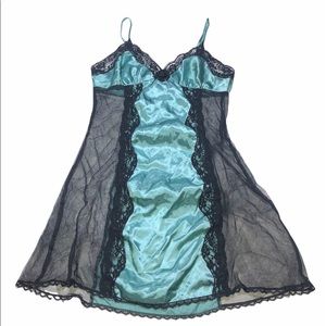 Frederick’s of Hollywood Teal & Black Lace with Side Mesh Panel Chemise Sz Small
